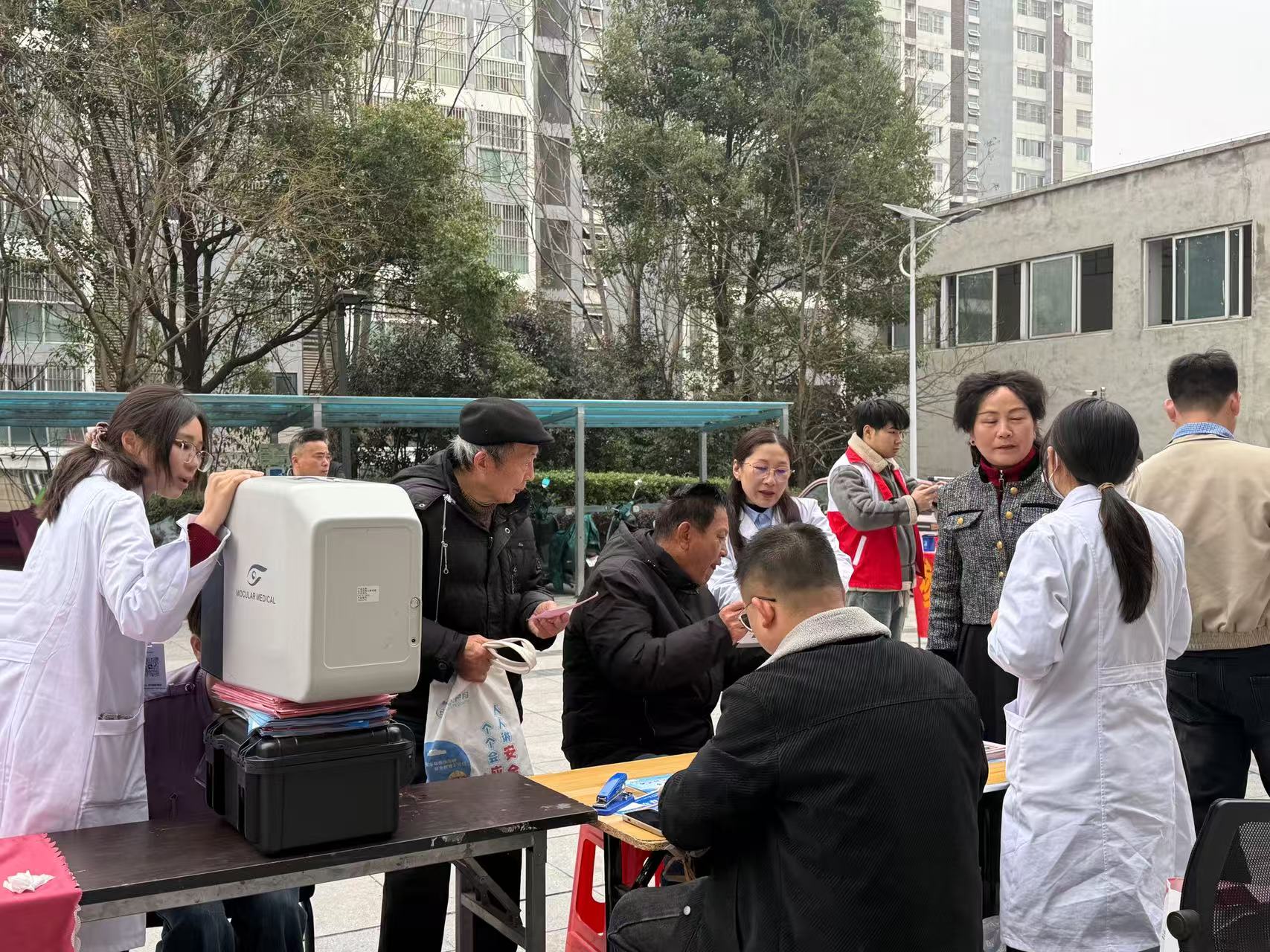 便民服务进社区  健康守护暖人心